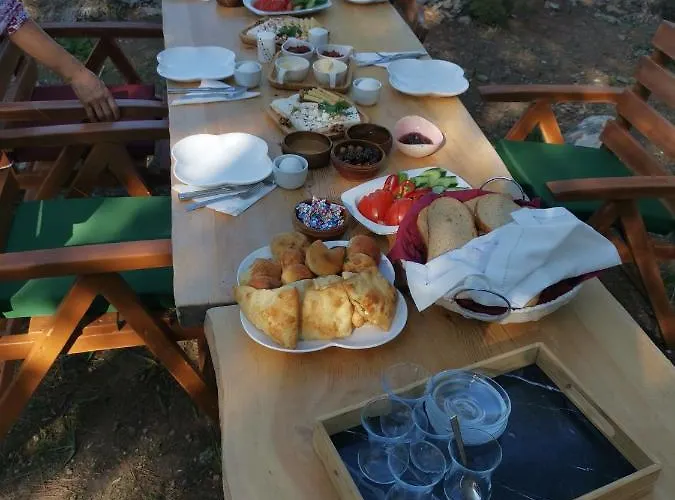 Tuerkdomes Glamping Alinca