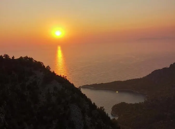 Tuerkdomes Glamping Alinca