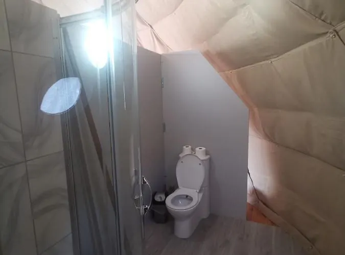 Tuerkdomes Glamping Кемпинг Alinca